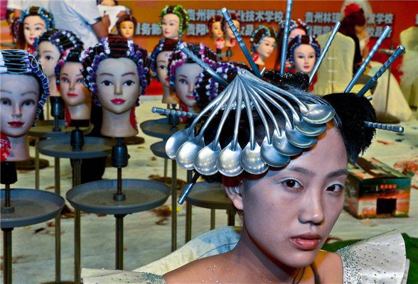 美容美(měi)发化妆(zhuāng)比赛(sài)作品 美容美发化妆(zhuāng)比赛作(zuò)品